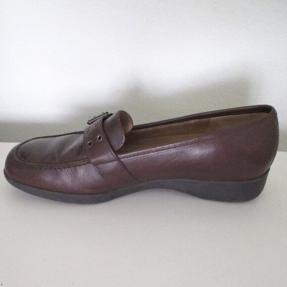 Bass sunjunsoft "Silka" Womens Brown Leather Flat Buckle Loafer NWOB - Size 7M - Picture 5 of 8